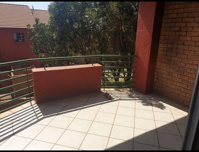 2 BEDROOM APARTMENT FOR SALE IN MORELETAPARK